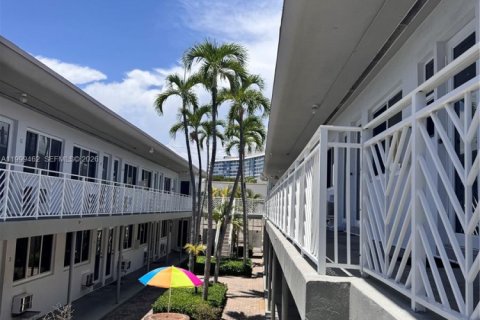 Condominio en alquiler en Miami Beach, Florida, 39.02 m2 № 2064249 - foto 16