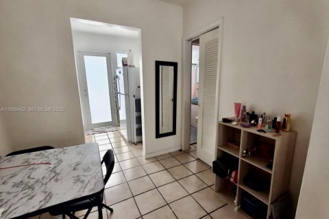 Condominio en alquiler en Miami Beach, Florida, 39.02 m2 № 2064249 - foto 5