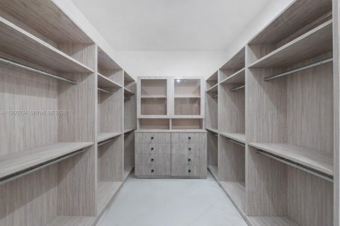 Купить кондоминиум в Майами-Бич, Флорида 4 спальни, 342.81м2, № 2007753 - фото 29