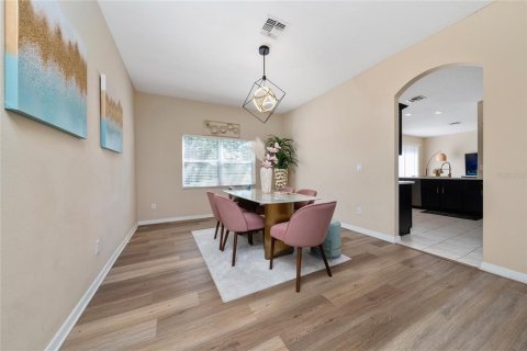Villa ou maison à vendre à Kissimmee, Floride: 5 chambres, 259.57 m2 № 1732338 - photo 6