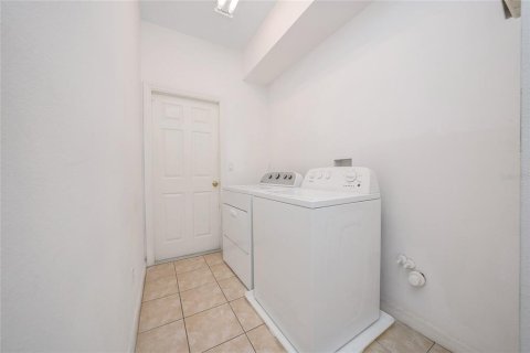 Villa ou maison à vendre à Kissimmee, Floride: 5 chambres, 259.57 m2 № 1732338 - photo 18