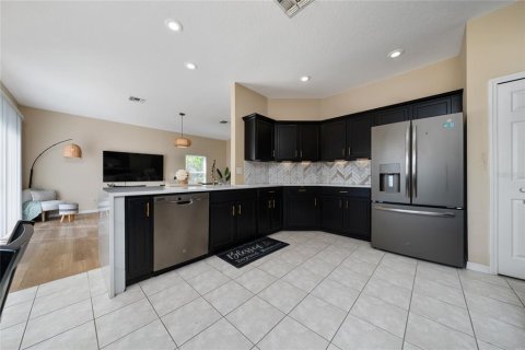 Villa ou maison à vendre à Kissimmee, Floride: 5 chambres, 259.57 m2 № 1732338 - photo 11