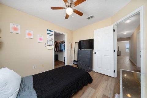 Villa ou maison à vendre à Kissimmee, Floride: 5 chambres, 259.57 m2 № 1732338 - photo 25