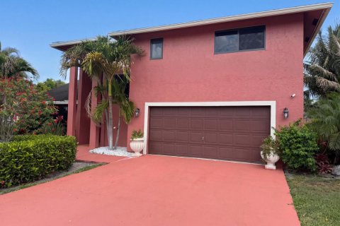 House in Royal Palm Beach, Florida 3 bedrooms, 150.69 sq.m. № 2191966