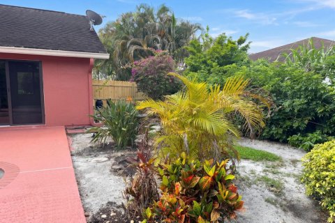 House in Royal Palm Beach, Florida 3 bedrooms, 150.69 sq.m. № 2191966 - photo 6