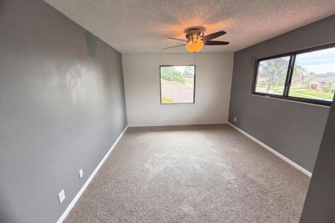 House in Royal Palm Beach, Florida 3 bedrooms, 150.69 sq.m. № 2191966 - photo 7