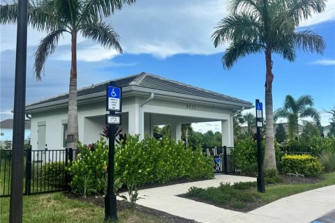 Townhouse in Sarasota, Florida 2 bedrooms, 110.27 sq.m. № 2197413 - photo 27