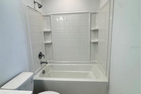 Townhouse in Sarasota, Florida 2 bedrooms, 110.27 sq.m. № 2197413 - photo 22