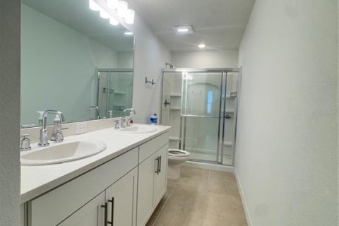 Townhouse in Sarasota, Florida 2 bedrooms, 110.27 sq.m. № 2197413 - photo 14