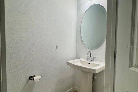Townhouse in Sarasota, Florida 2 bedrooms, 110.27 sq.m. № 2197413 - photo 24
