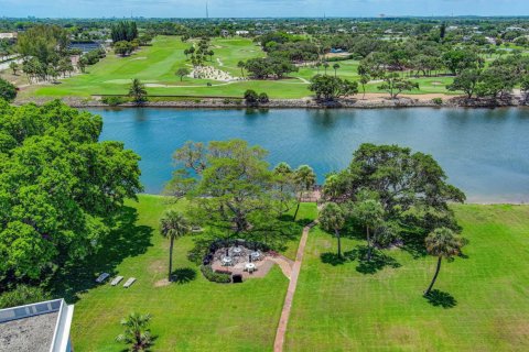 Condominio en venta en North Palm Beach, Florida, 2 dormitorios, 97.92 m2 № 1217490 - foto 1