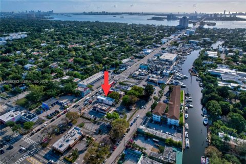 Коммерческая недвижимость в Майами, Флорида № 2050652