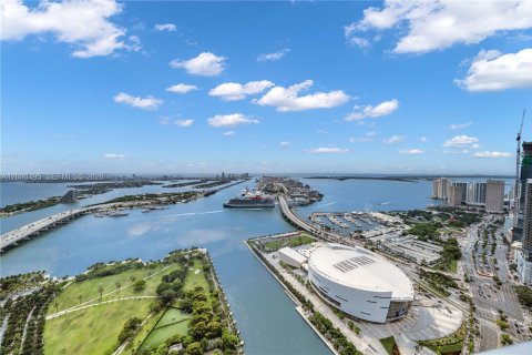 Condo in Miami, Florida, 3 bedrooms № 2078771
