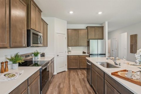 House in Wesley Chapel, Florida 4 bedrooms, 189.99 sq.m. № 1824004 - photo 15