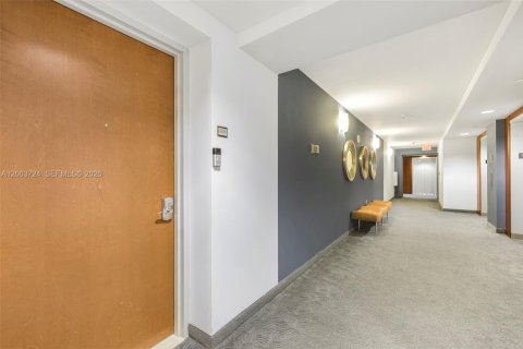 Condominio en alquiler en Miami Beach, Florida, 1 dormitorio, 63.45 m2 № 2069193 - foto 30