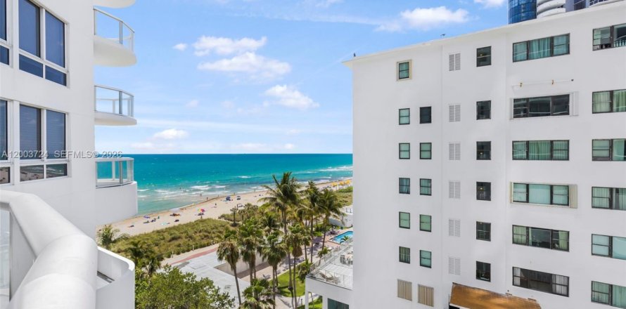 Condominio en Miami Beach, Florida, 1 dormitorio  № 2069193
