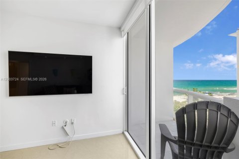Condominio en alquiler en Miami Beach, Florida, 1 dormitorio, 63.45 m2 № 2069193 - foto 9