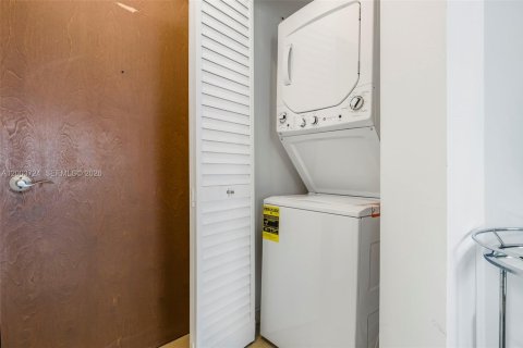 Condominio en alquiler en Miami Beach, Florida, 1 dormitorio, 63.45 m2 № 2069193 - foto 29