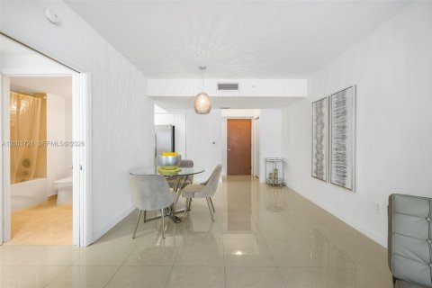 Condominio en alquiler en Miami Beach, Florida, 1 dormitorio, 63.45 m2 № 2069193 - foto 13