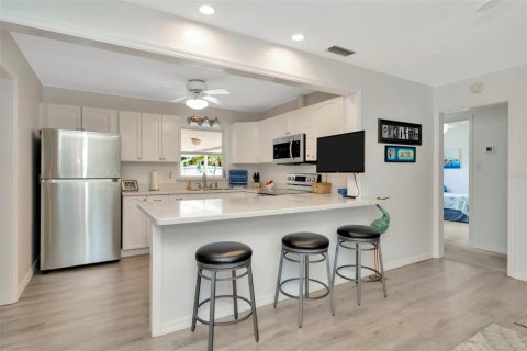 Casa en venta en Gulfport, Florida, 3 dormitorios, 123 m2 № 1826566 - foto 14