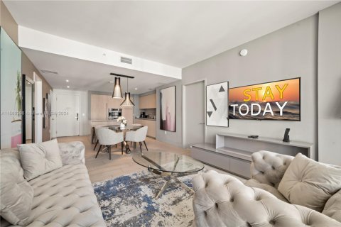 Снять в аренду кондоминиум в Холливуд, Флорида 2 спальни, 98.01м2, № 1958874 - фото 7