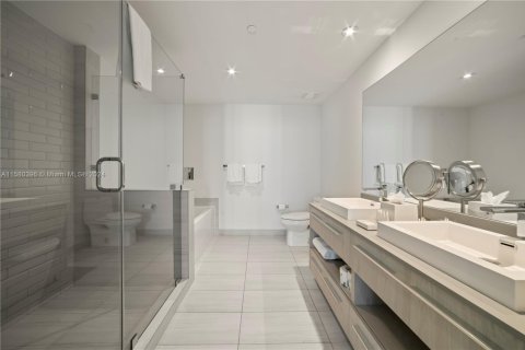 Снять в аренду кондоминиум в Холливуд, Флорида 2 спальни, 98.01м2, № 1958874 - фото 18