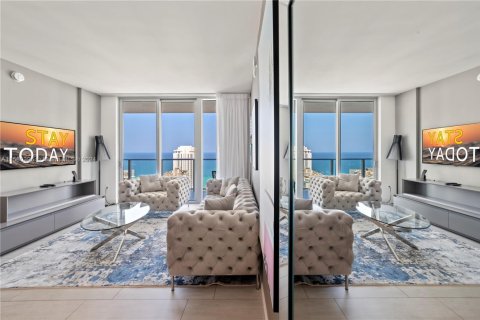 Снять в аренду кондоминиум в Холливуд, Флорида 2 спальни, 98.01м2, № 1958874 - фото 3