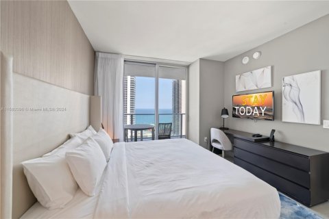 Снять в аренду кондоминиум в Холливуд, Флорида 2 спальни, 98.01м2, № 1958874 - фото 14