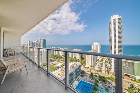 Снять в аренду кондоминиум в Холливуд, Флорида 2 спальни, 98.01м2, № 1958874 - фото 23