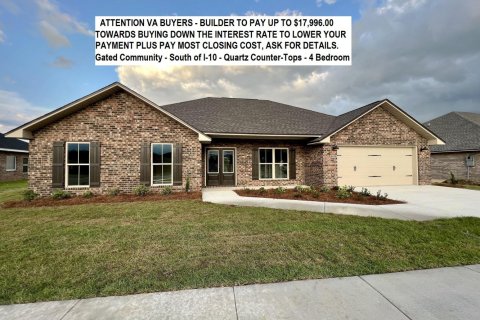 House in Crestview, Florida 4 bedrooms, 205.04 sq.m. № 590425 - photo 1