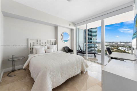 Condo in Miami Beach, Florida, 2 bedrooms  № 2012601 - photo 26