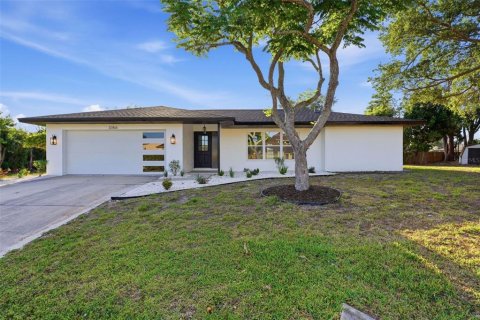 House in Sarasota, Florida 3 bedrooms, 151.43 sq.m. № 2105064