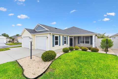 House in The Villages, Florida 3 bedrooms, 151.71 sq.m. № 2321581