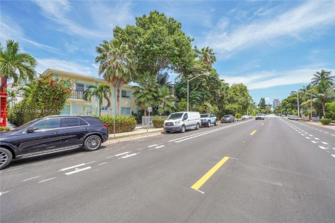 Condominio en venta en Miami Beach, Florida, 1 habitación, 42.55 m2 № 1854725 - foto 7