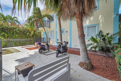 Condominio en venta en Miami Beach, Florida, 1 habitación, 42.55 m2 № 1854725 - foto 3