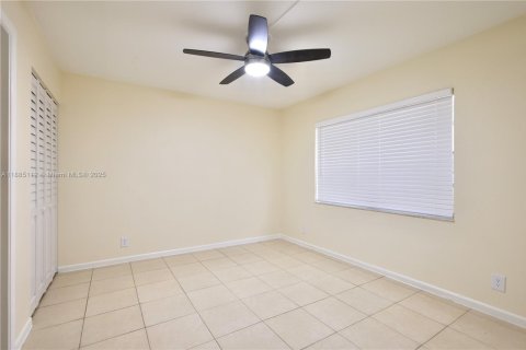 Condominio en venta en Coral Springs, Florida, 2 dormitorios, 71.35 m2 № 2056992 - foto 7