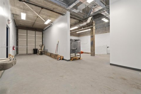 Propiedad comercial en venta en Medley, Florida № 2079080 - foto 22