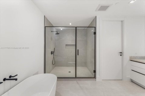 Condo in Fort Lauderdale, Florida, 3 bedrooms  № 1868829 - photo 13