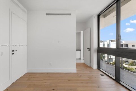Condo in Fort Lauderdale, Florida, 3 bedrooms  № 1868829 - photo 18