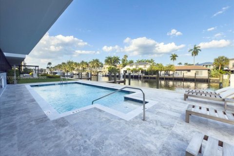 Condo in Fort Lauderdale, Florida, 3 bedrooms  № 1868829 - photo 24