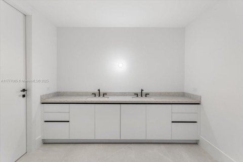 Condo in Fort Lauderdale, Florida, 3 bedrooms  № 1868829 - photo 14