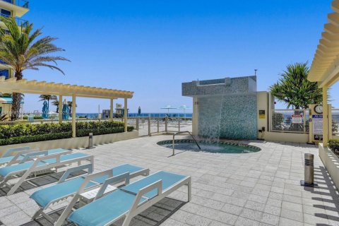 Condominio en alquiler en Hollywood, Florida, 1 dormitorio, 69.21 m2 № 1897563 - foto 30