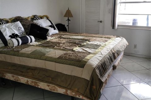Condo in Boca Raton, Florida, 2 bedrooms № 2071813 - photo 10