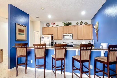 Touwnhouse à vendre à Kissimmee, Floride: 4 chambres, 175.03 m2 № 2388328 - photo 3