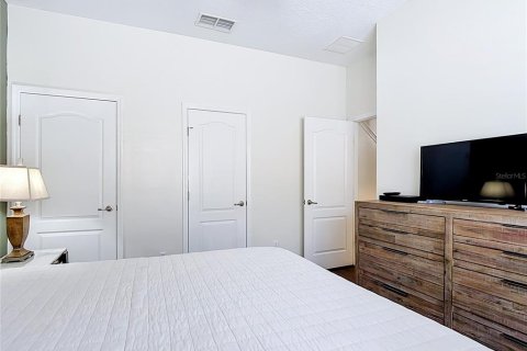 Touwnhouse à vendre à Kissimmee, Floride: 4 chambres, 175.03 m2 № 2388328 - photo 18