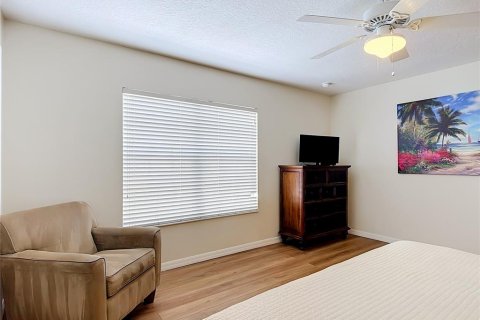 Touwnhouse à vendre à Kissimmee, Floride: 4 chambres, 175.03 m2 № 2388328 - photo 11