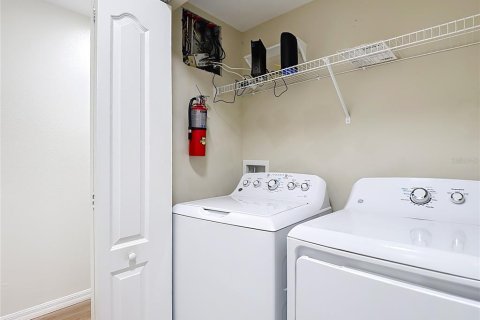 Touwnhouse à vendre à Kissimmee, Floride: 4 chambres, 175.03 m2 № 2388328 - photo 20
