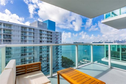 Condo in Miami Beach, Florida, 1 bedroom  № 1956875 - photo 24