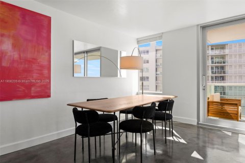 Condo in Miami Beach, Florida, 1 bedroom  № 1956875 - photo 8