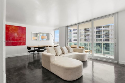 Condo in Miami Beach, Florida, 1 bedroom  № 1956875 - photo 2